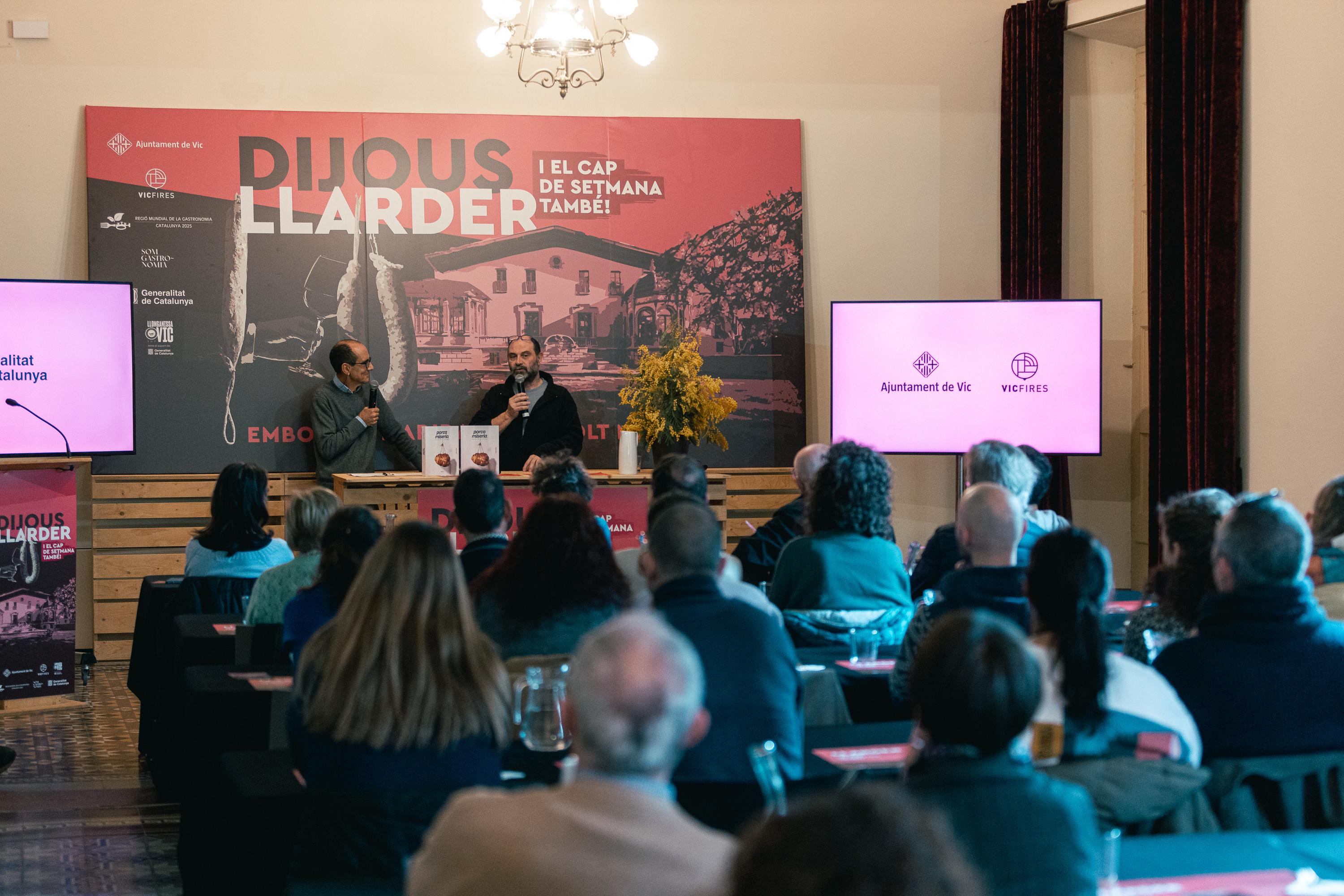 Una de les activitats a l’Aula de l’embotit de Casa Ricart